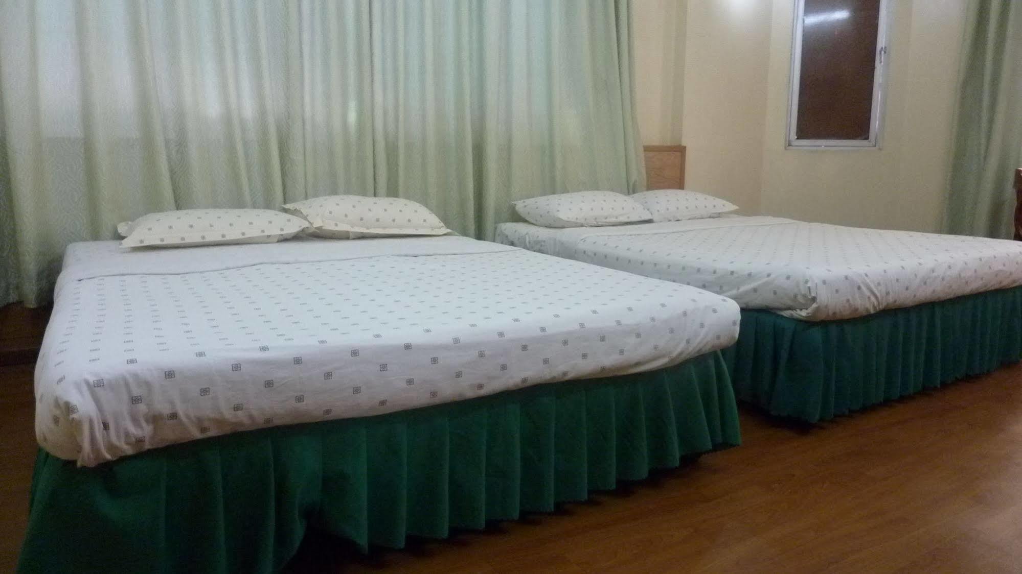 7 Hung Hung Inn Kota Kinabalu Exterior photo